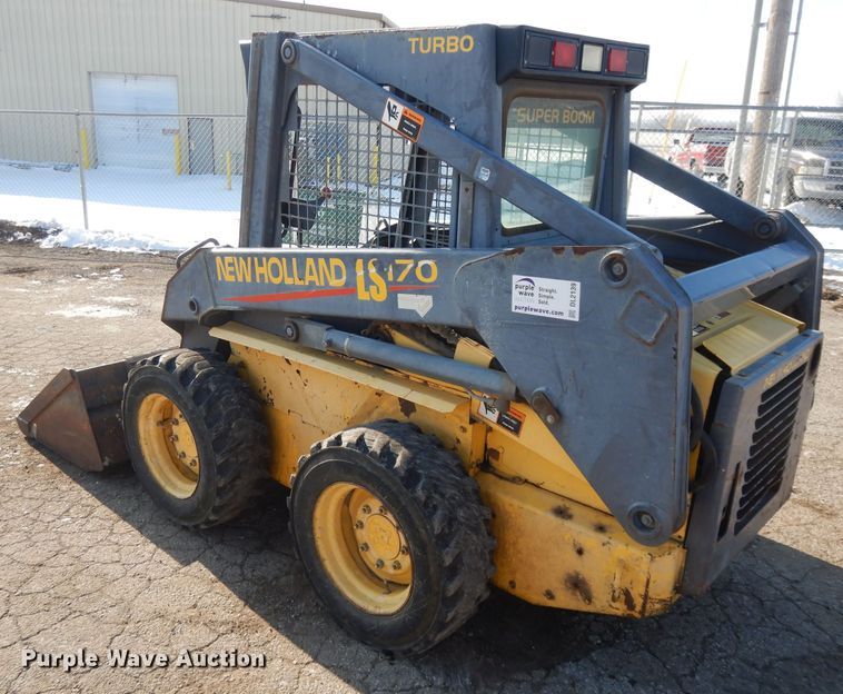 image for item DL2139 1999 New Holland LS170  skid steer loader
