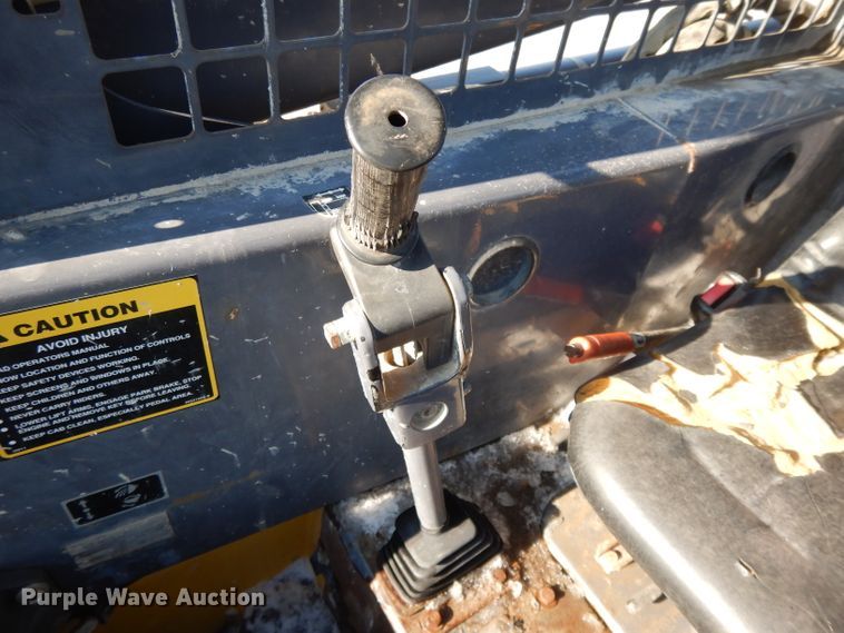 image for item DL2139 1999 New Holland LS170  skid steer loader