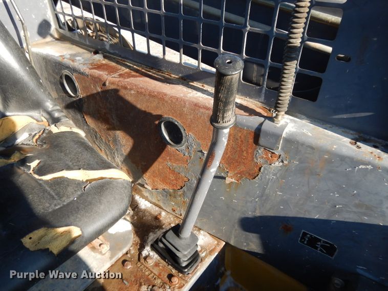 image for item DL2139 1999 New Holland LS170  skid steer loader