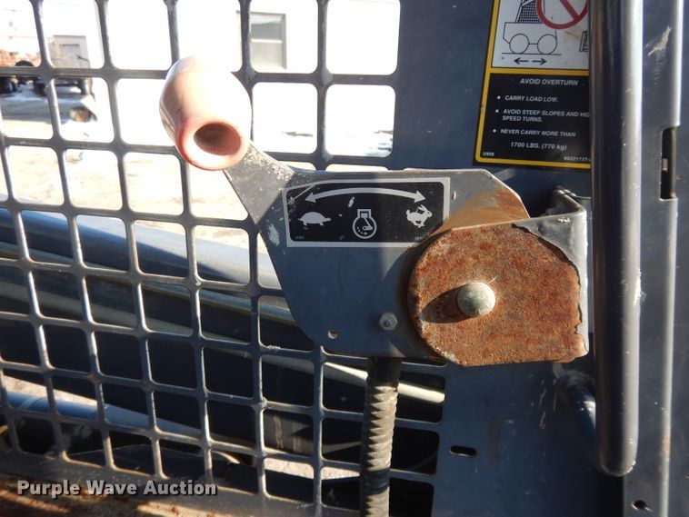 image for item DL2139 1999 New Holland LS170  skid steer loader