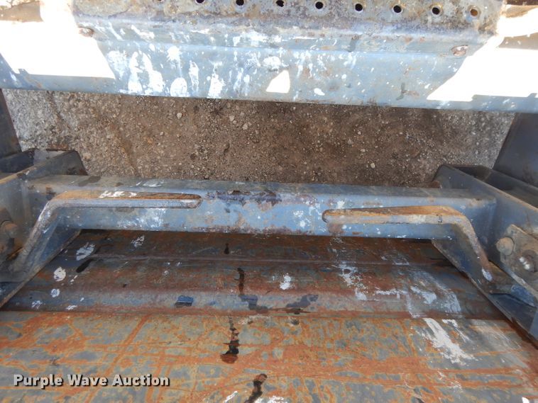 image for item DL2139 1999 New Holland LS170  skid steer loader