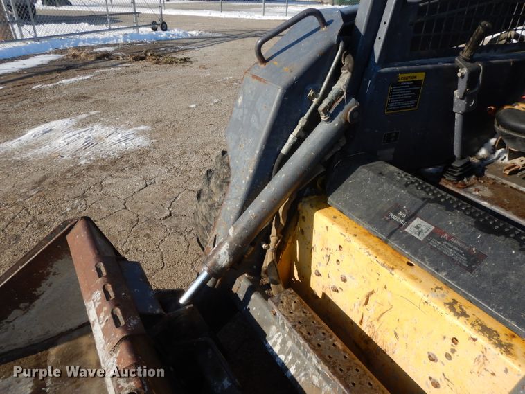 image for item DL2139 1999 New Holland LS170  skid steer loader