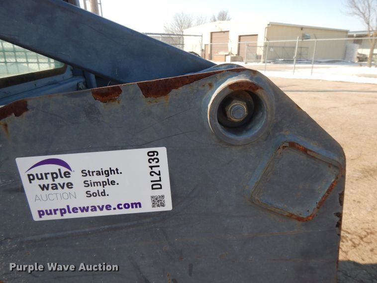 image for item DL2139 1999 New Holland LS170  skid steer loader