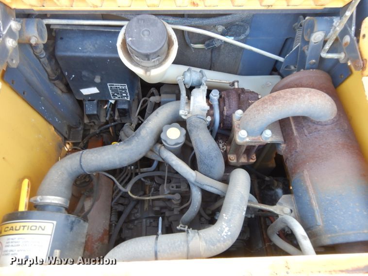 image for item DL2139 1999 New Holland LS170  skid steer loader