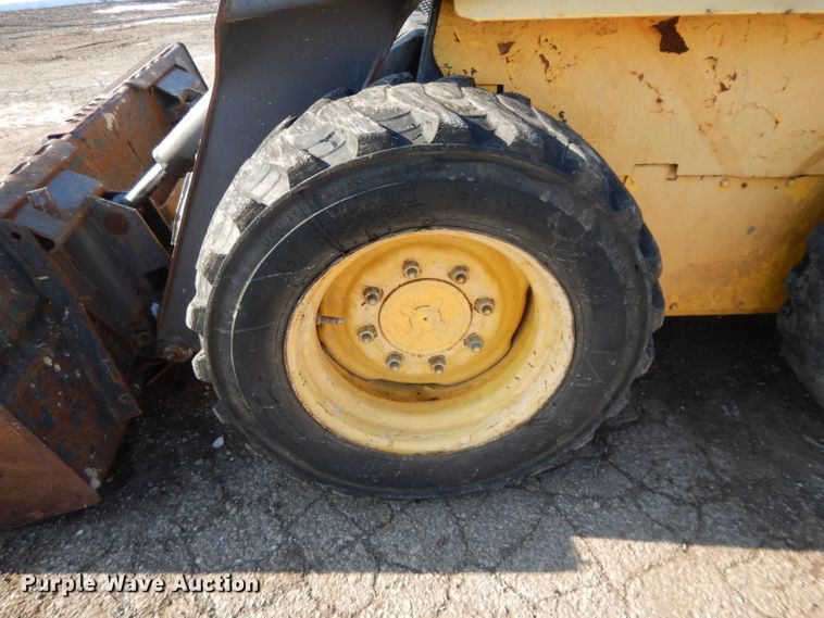 image for item DL2139 1999 New Holland LS170  skid steer loader