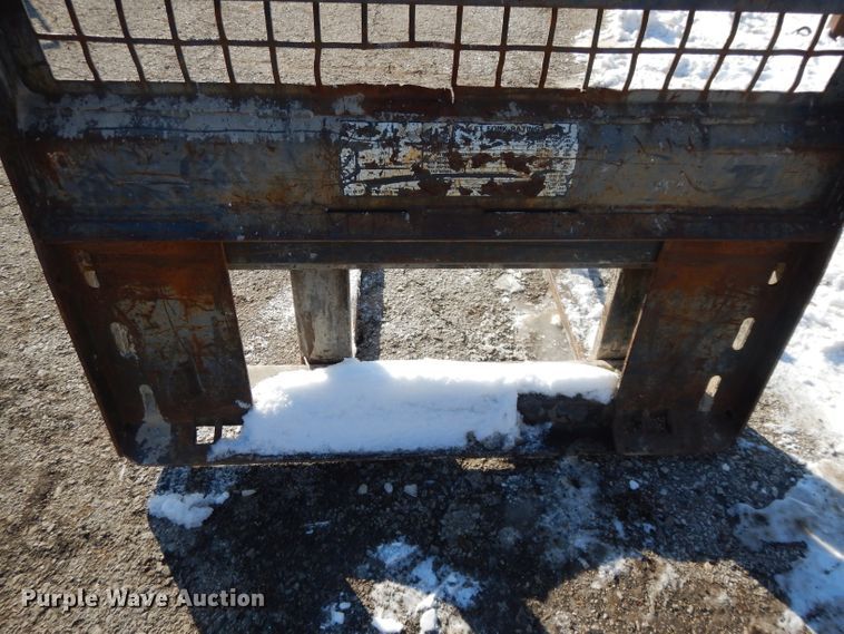 image for item DL2139 1999 New Holland LS170  skid steer loader