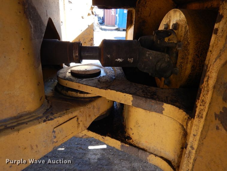 image for item DL2179 Caterpillar 966F  wheel loader