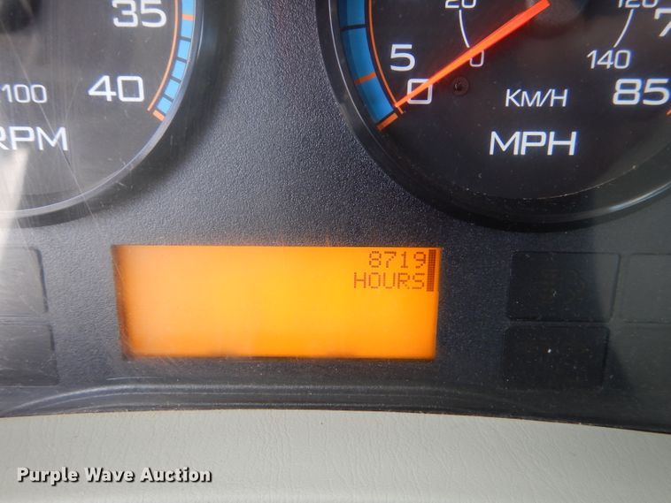 image for item DL2186 2009 International DuraStar 4300  digger derrick truck