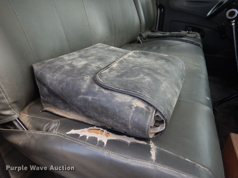 image for item DL2186 2009 International DuraStar 4300  digger derrick truck