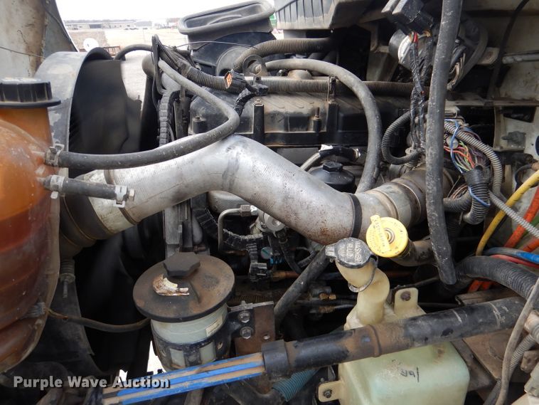 image for item DL2186 2009 International DuraStar 4300  digger derrick truck