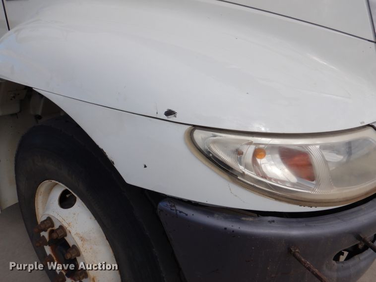 image for item DL2186 2009 International DuraStar 4300  digger derrick truck