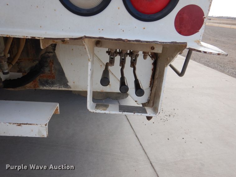 image for item DL2186 2009 International DuraStar 4300  digger derrick truck