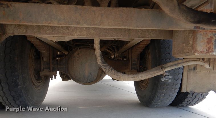 image for item DL2186 2009 International DuraStar 4300  digger derrick truck