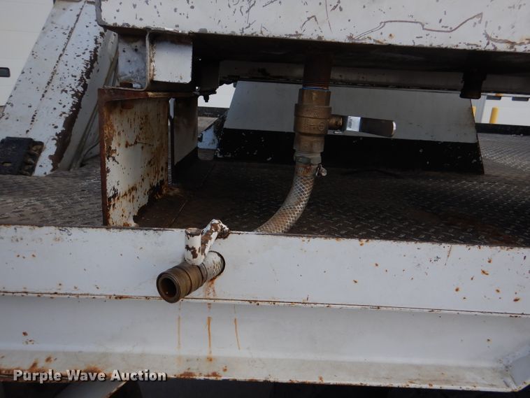 image for item DL2186 2009 International DuraStar 4300  digger derrick truck