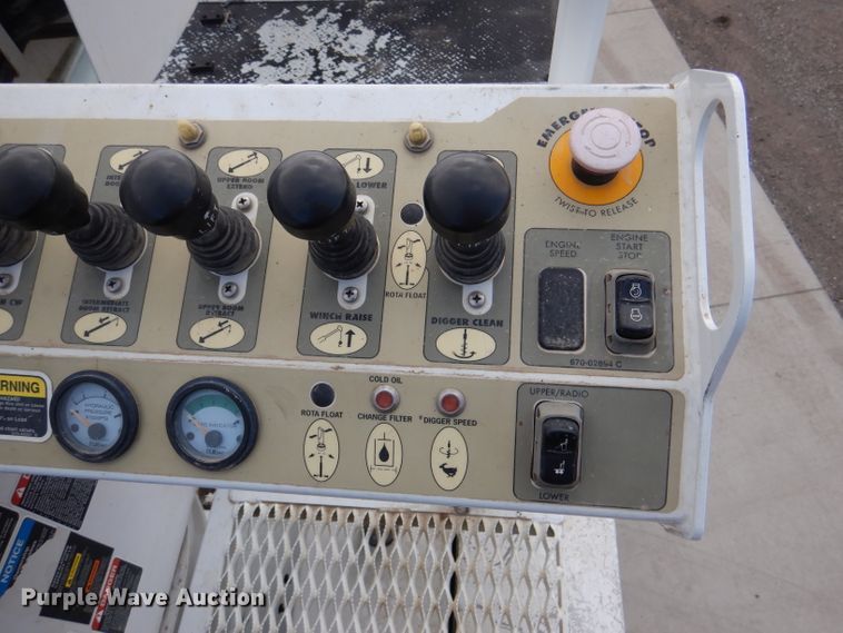 image for item DL2186 2009 International DuraStar 4300  digger derrick truck