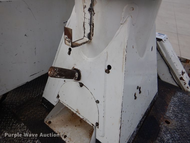 image for item DL2186 2009 International DuraStar 4300  digger derrick truck