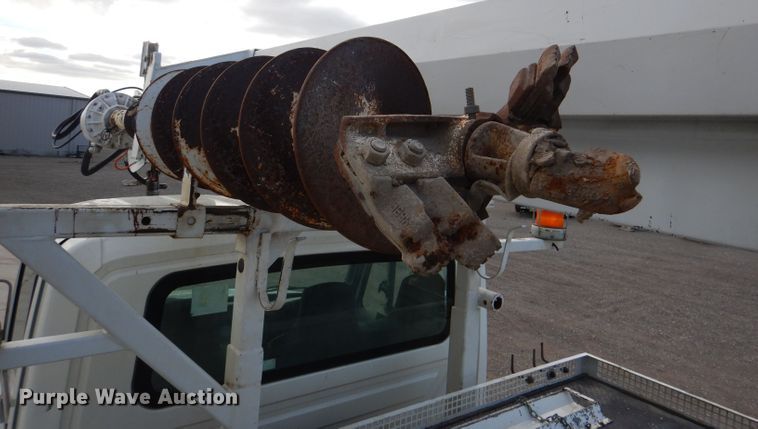 image for item DL2186 2009 International DuraStar 4300  digger derrick truck