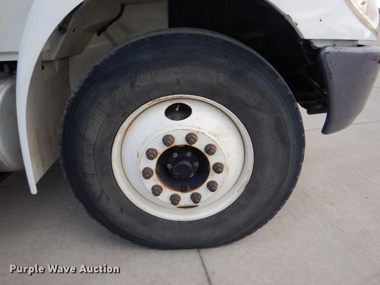 image for item DL2186 2009 International DuraStar 4300  digger derrick truck