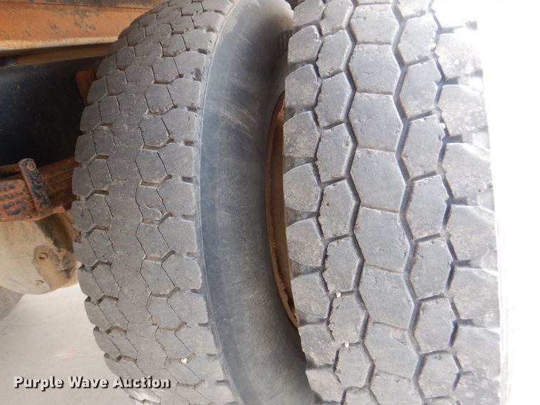 image for item DL2186 2009 International DuraStar 4300  digger derrick truck