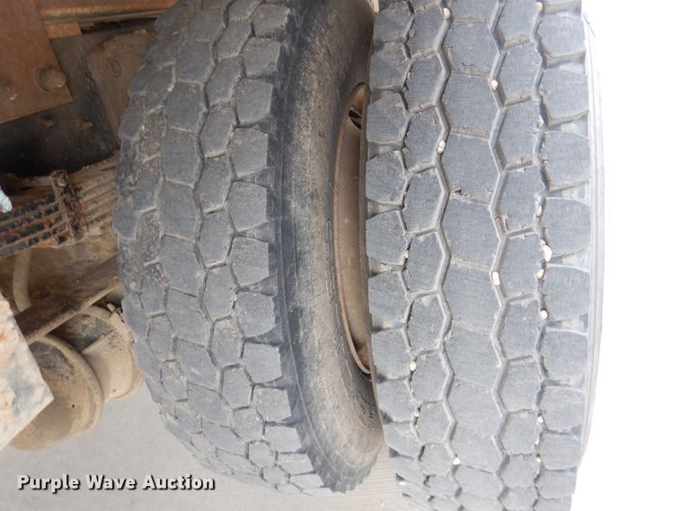 image for item DL2186 2009 International DuraStar 4300  digger derrick truck