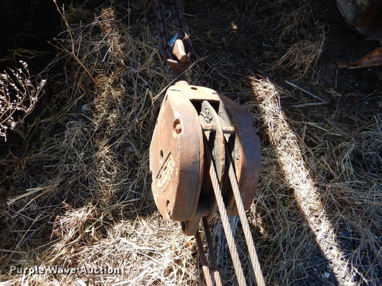 image for item DL2199 (2) cranes