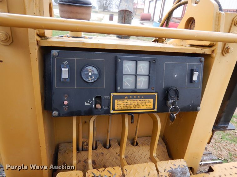 image for item DM2795 1994 Caterpillar 933  track loader