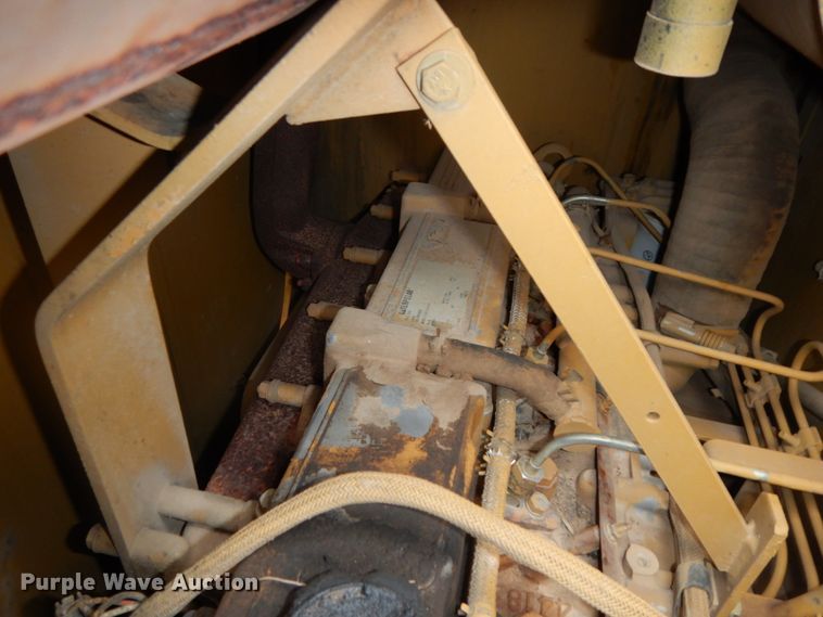 image for item DM2795 1994 Caterpillar 933  track loader