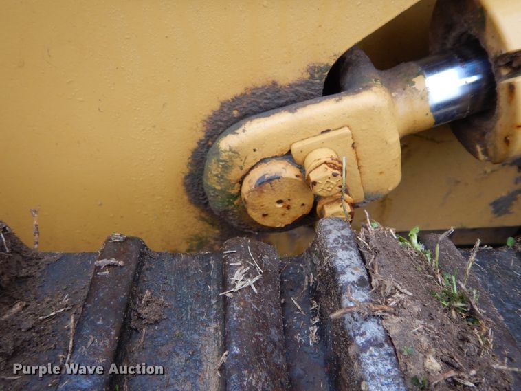 image for item DM2795 1994 Caterpillar 933  track loader