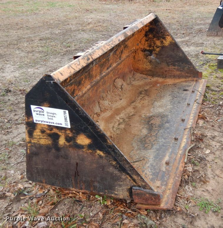 image for item DM2796 Case 72"W bucket