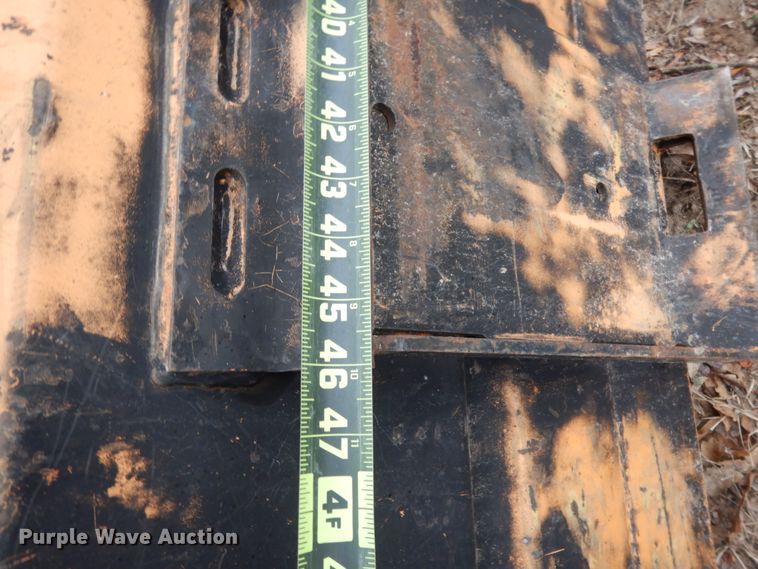 image for item DM2796 Case 72"W bucket