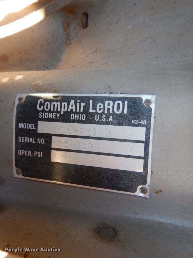 image for item DM2818 1999 Leroi A219-221-3  air compressor