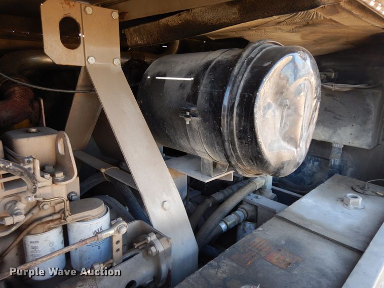 image for item DM2818 1999 Leroi A219-221-3  air compressor