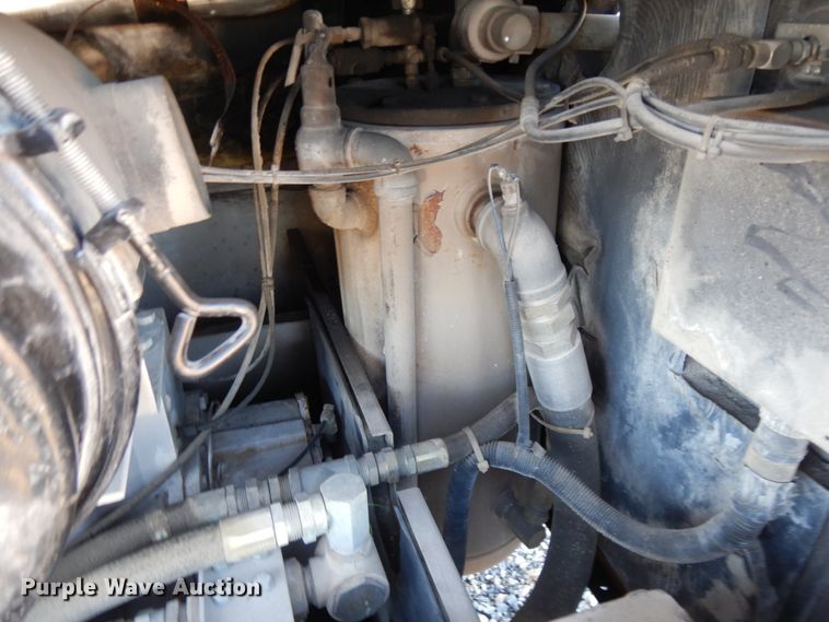 image for item DM2818 1999 Leroi A219-221-3  air compressor