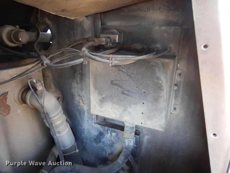 image for item DM2818 1999 Leroi A219-221-3  air compressor