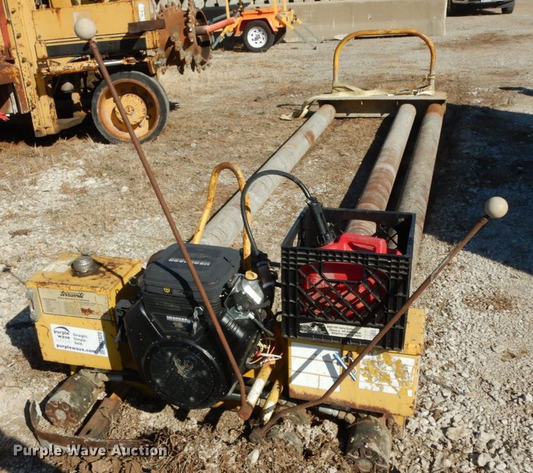 image for item DM2820 Terramite  roller screed