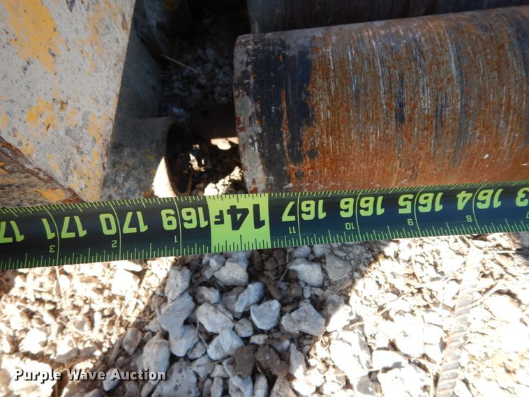 image for item DM2820 Terramite  roller screed