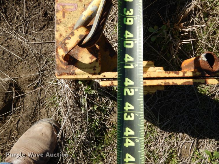 image for item DM2820 Terramite  roller screed