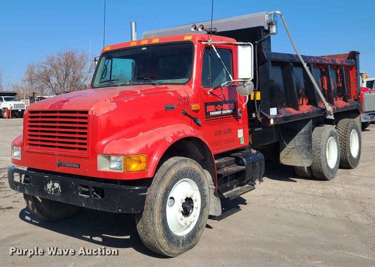 image for item DN6154 2002 International 4900 dump truck