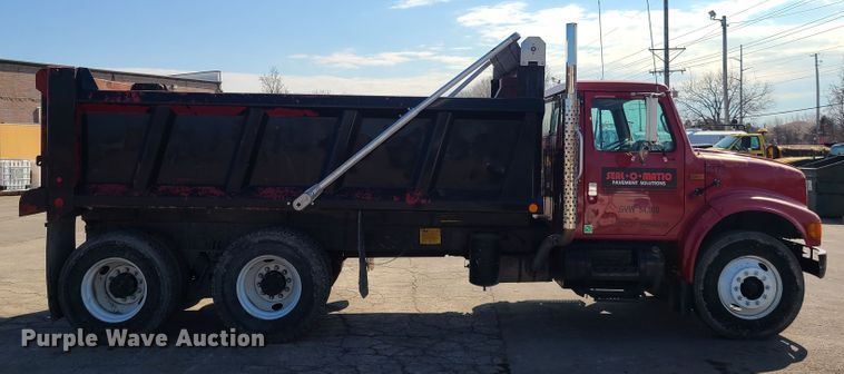 image for item DN6154 2002 International 4900 dump truck