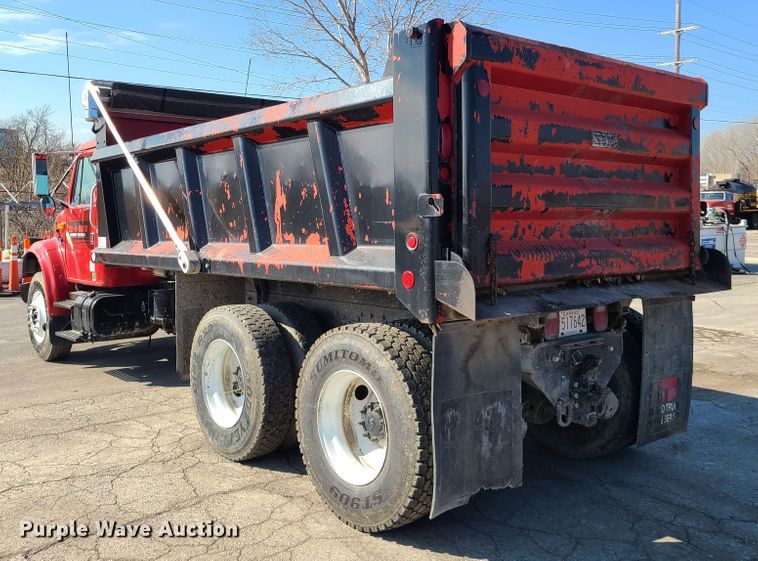 image for item DN6154 2002 International 4900 dump truck
