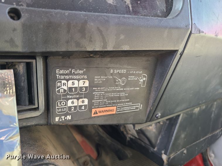 image for item DN6154 2002 International 4900 dump truck