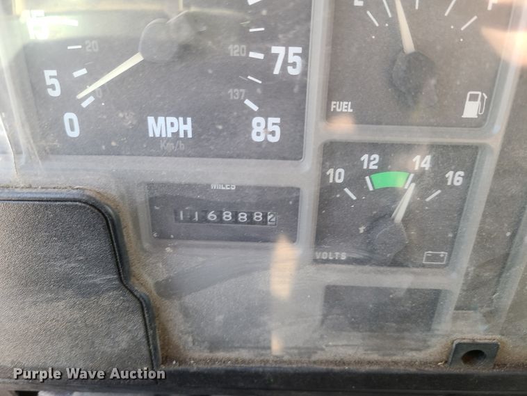 image for item DN6154 2002 International 4900 dump truck