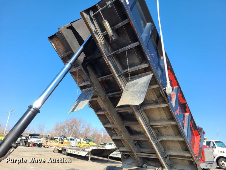 image for item DN6154 2002 International 4900 dump truck