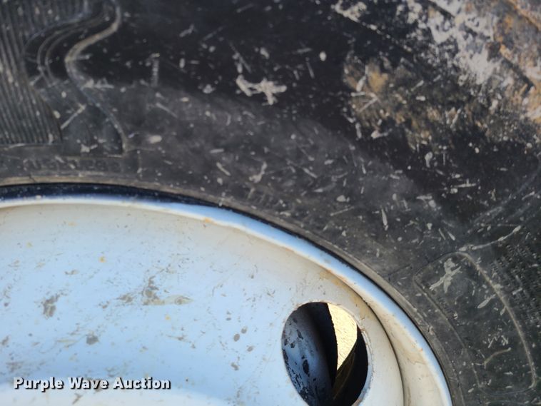 image for item DN6154 2002 International 4900 dump truck