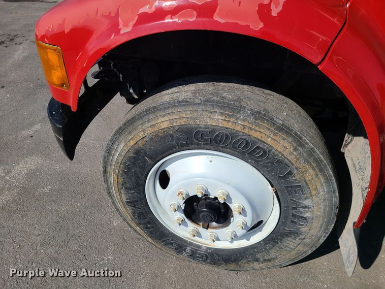 image for item DN6154 2002 International 4900 dump truck