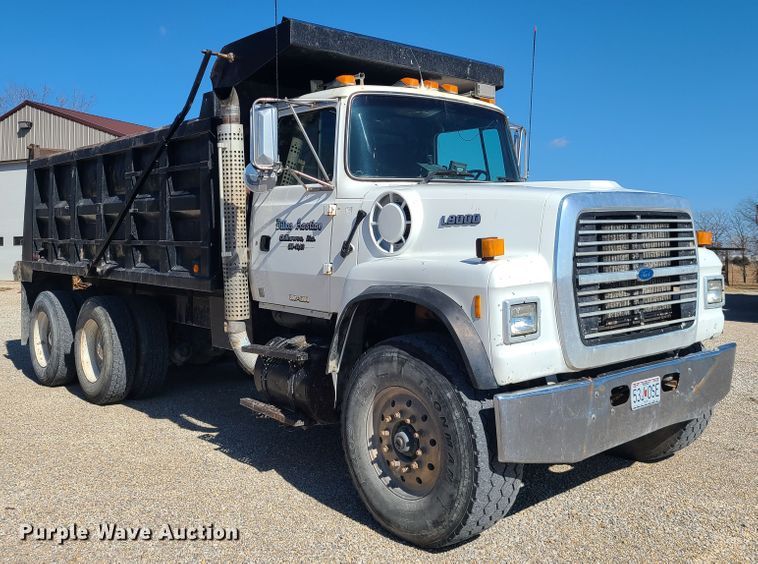 image for item DN6160 1995 Ford L9000  dump truck