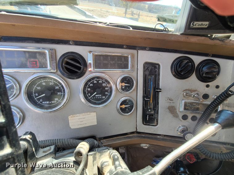 image for item DN6160 1995 Ford L9000  dump truck