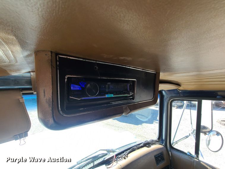 image for item DN6160 1995 Ford L9000  dump truck