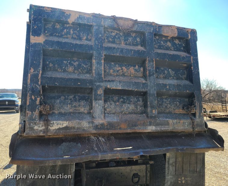 image for item DN6160 1995 Ford L9000  dump truck