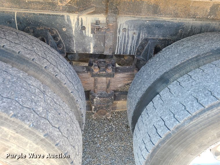 image for item DN6160 1995 Ford L9000  dump truck